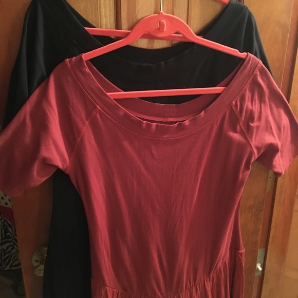 Maxi dress. Ballet neckline with gauze skirt - Picture 3 of 4